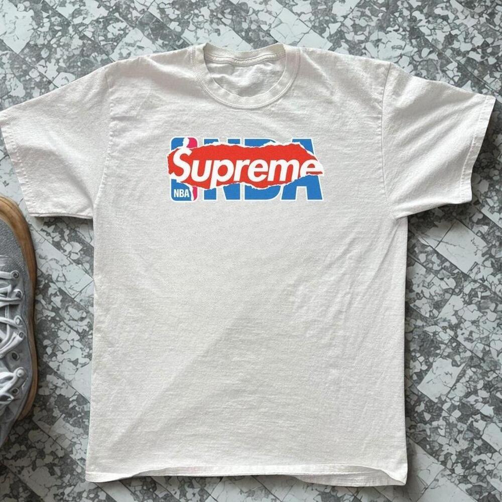 Gildan White Tshirt